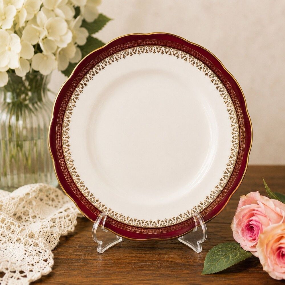 Royal Albert 100 Years Holyrood 1980s Salad Dessert Plate Bone China 8”
